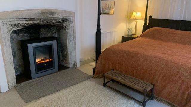 The Totnes Guest House. Upstairs At Zappa'S Exteriör bild